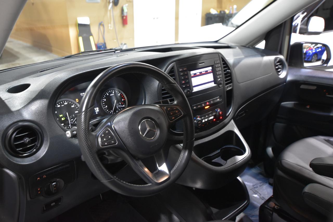 Mercedes-Benz Metris Passenger Van  2020