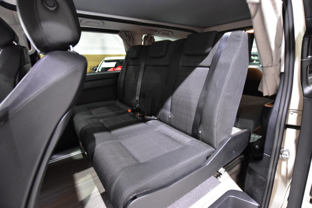 Mercedes-Benz Metris Passenger Van  2020
