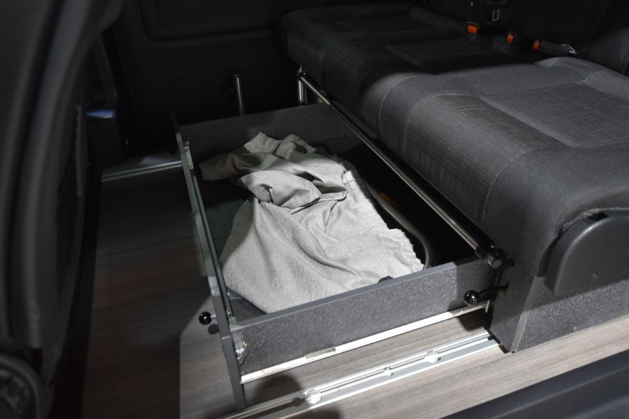 Mercedes-Benz Metris Passenger Van  2020