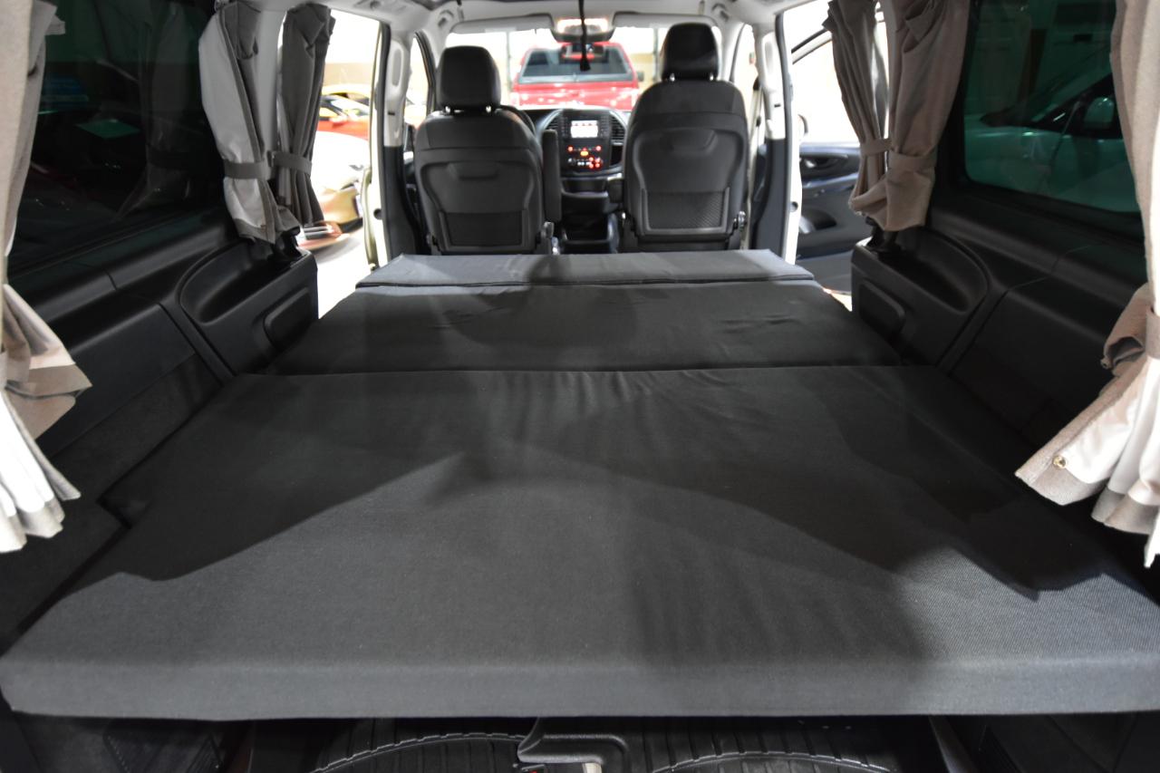 Mercedes-Benz Metris Passenger Van  2020