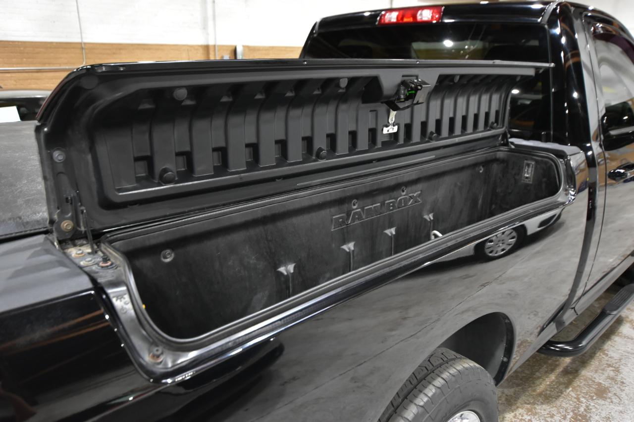 RAM 1500 4WD Reg Cab 120.5" Sport 2012