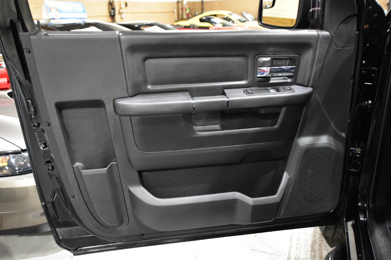 RAM 1500 4WD Reg Cab 120.5" Sport 2012