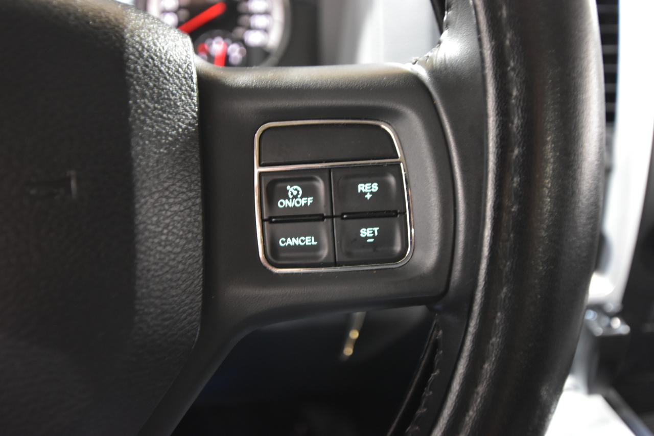 RAM 1500 4WD Reg Cab 120.5" Sport 2012