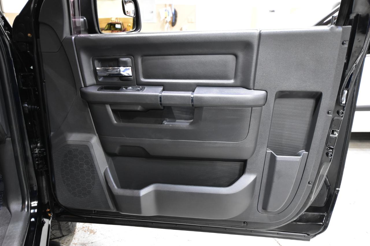 RAM 1500 4WD Reg Cab 120.5" Sport 2012