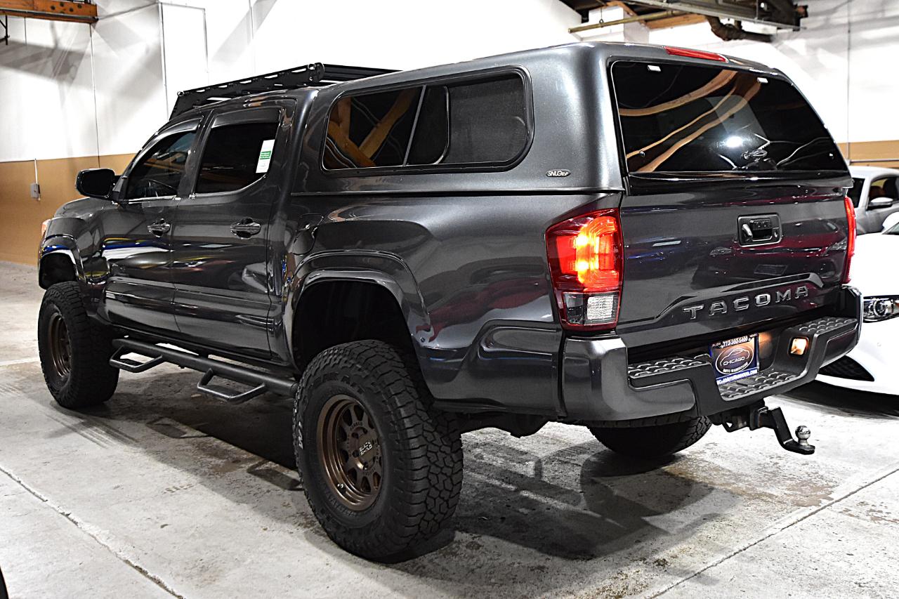 Toyota Tacoma photo 13