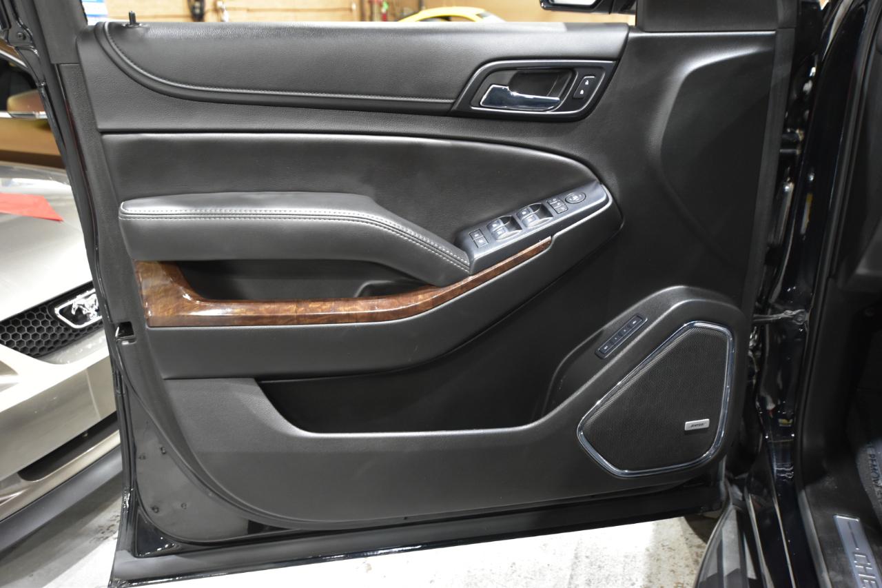 Chevrolet Suburban 4WD 4dr 1500 LT 2019