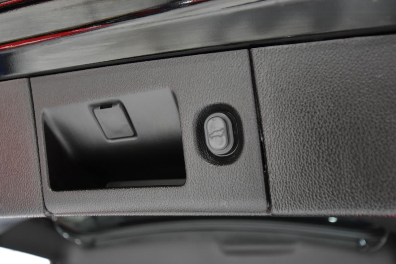 Chevrolet Suburban 4WD 4dr 1500 LT 2019
