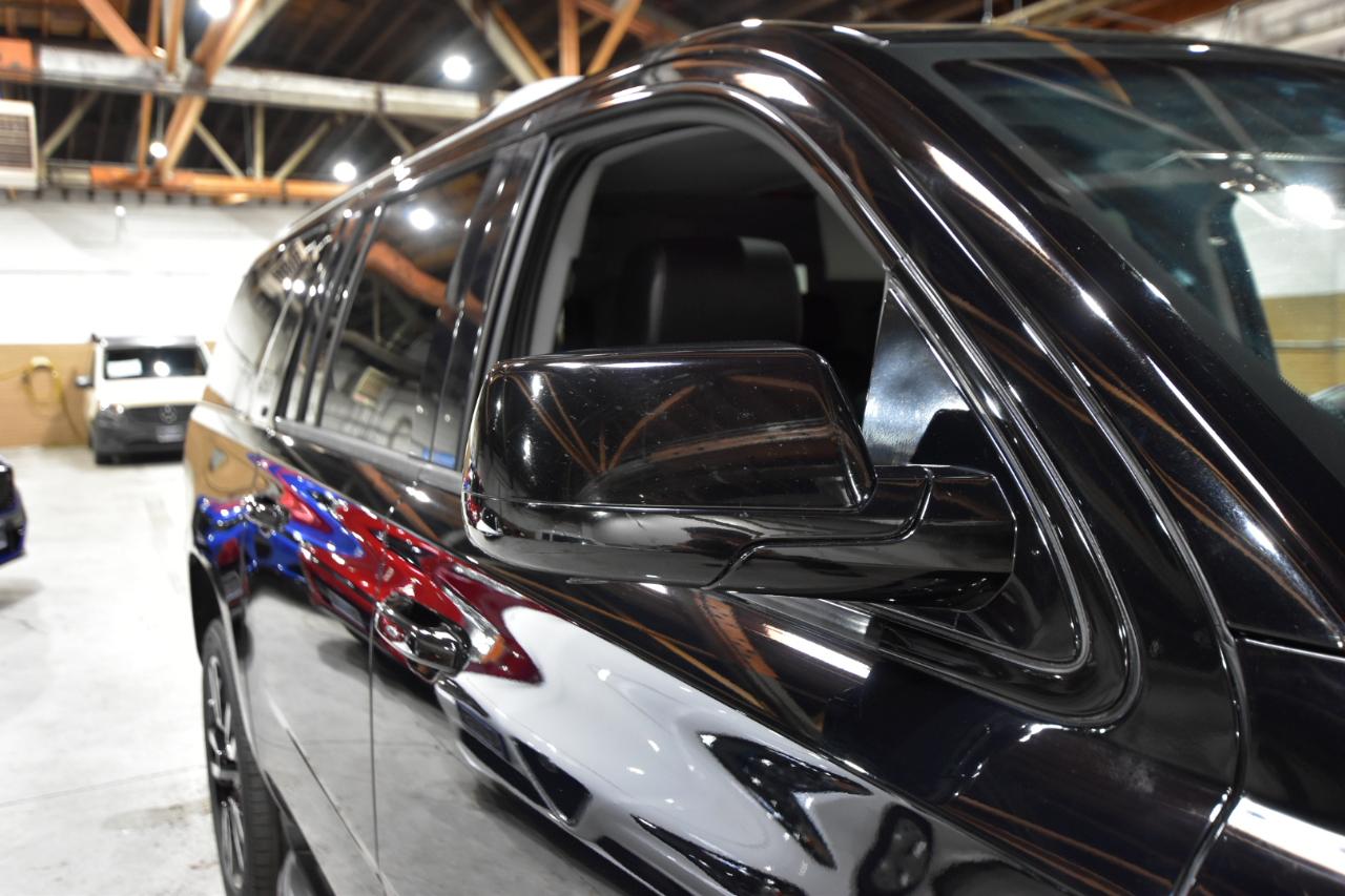 Chevrolet Suburban 4WD 4dr 1500 LT 2019