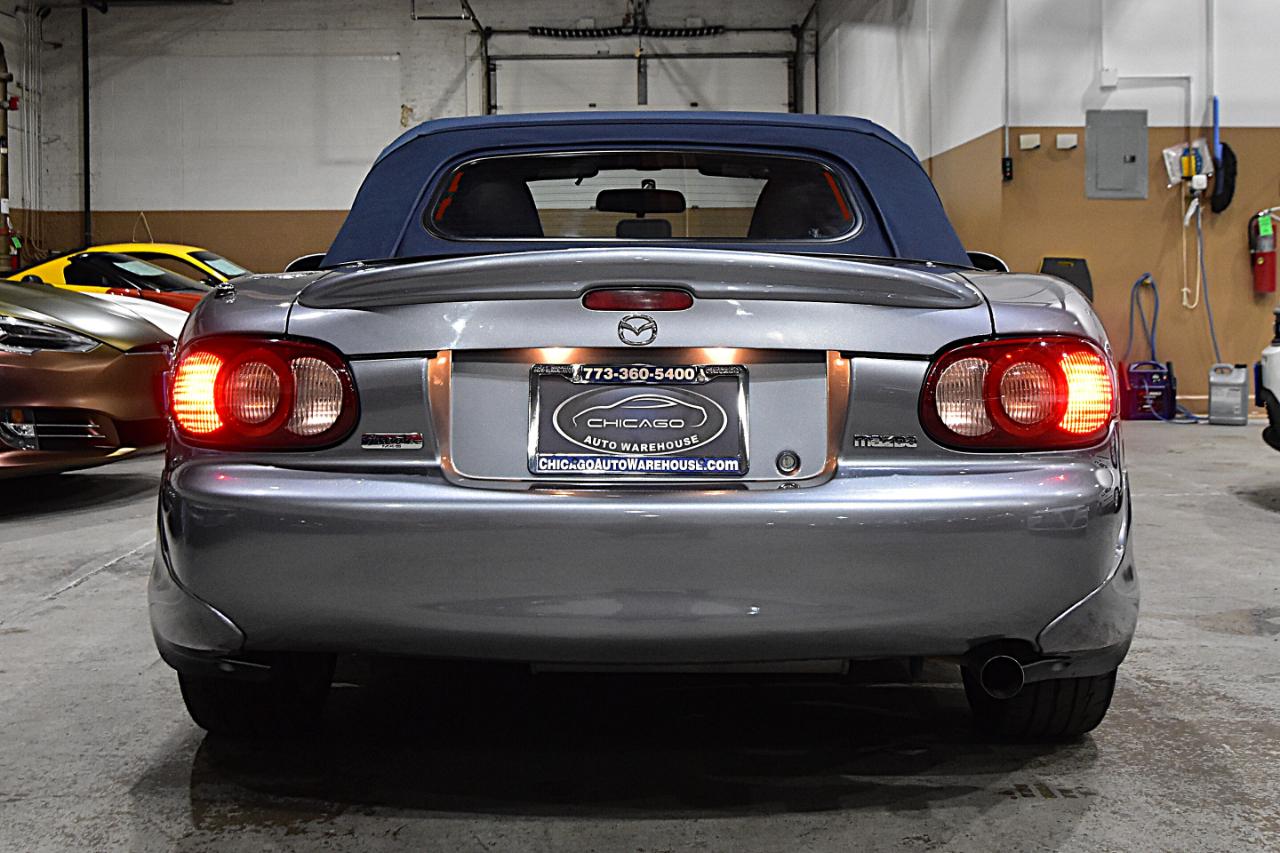 Mazda MX-5 Miata 2dr Conv Shinsen 5-Spd Manual 2003