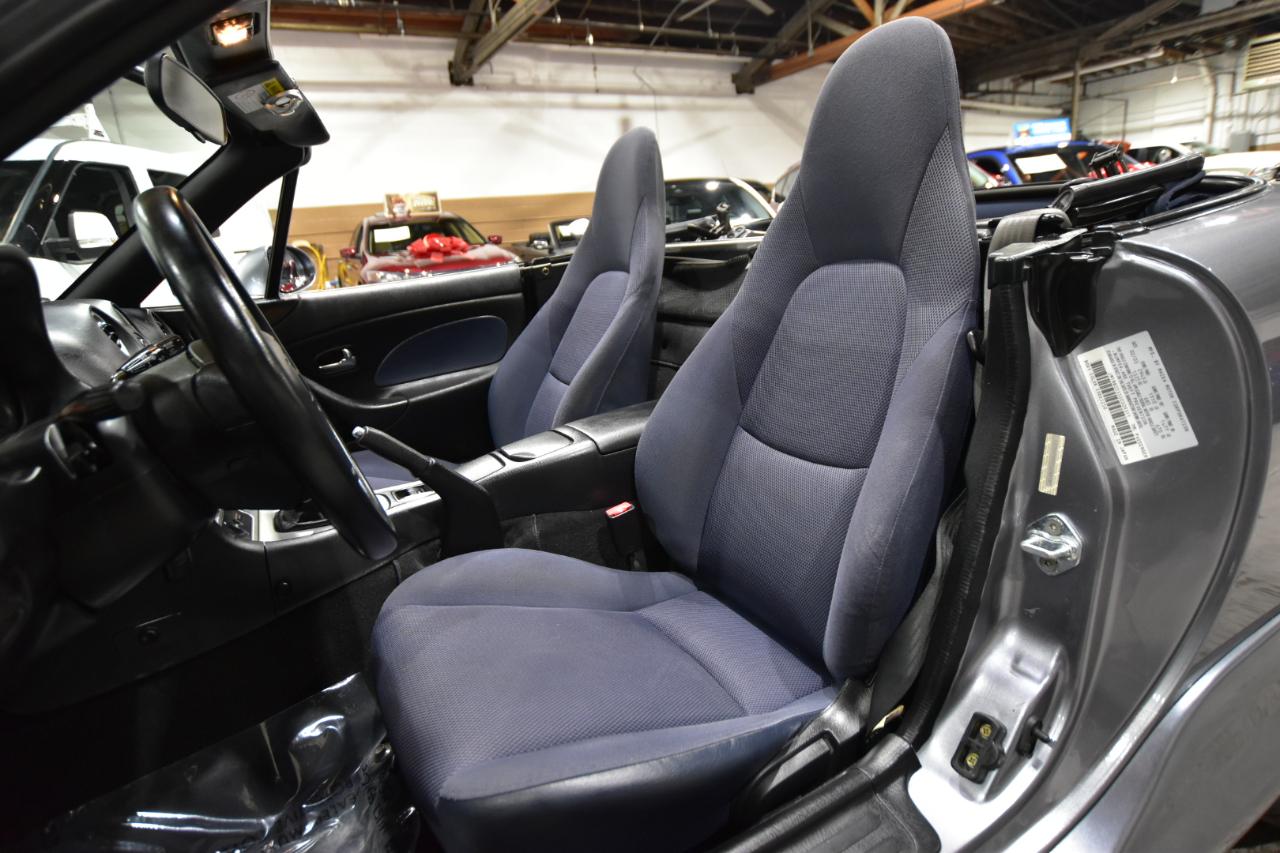 Mazda MX-5 Miata 2dr Conv Shinsen 5-Spd Manual 2003