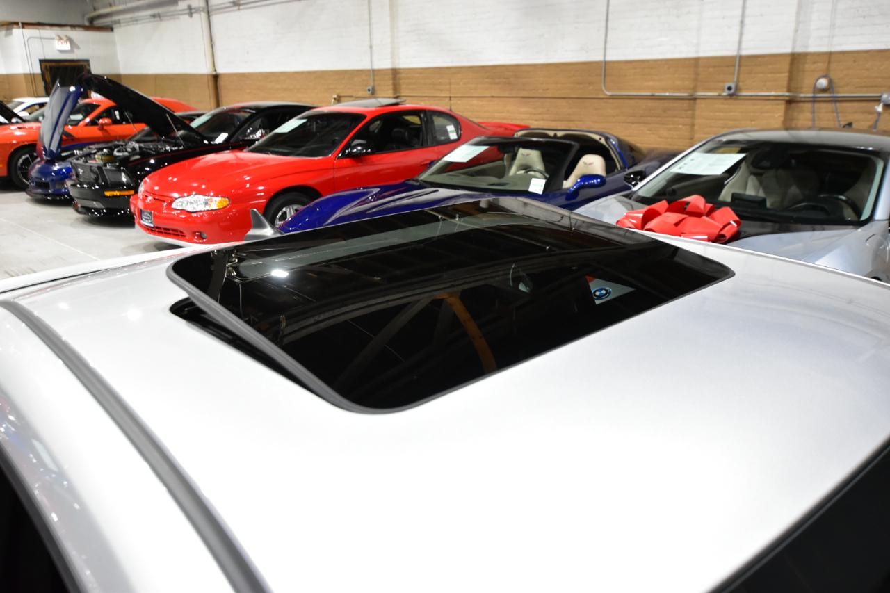 Chevrolet Camaro 2dr Cpe 2SS 2010