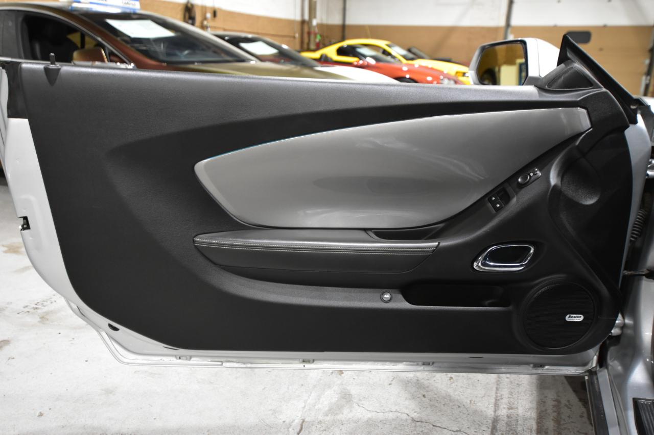 Chevrolet Camaro 2dr Cpe 2SS 2010