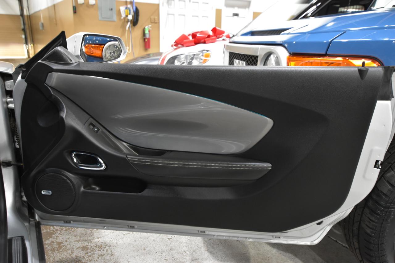 Chevrolet Camaro 2dr Cpe 2SS 2010