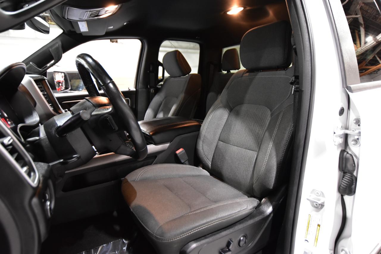 RAM 1500 Big Horn 4x4 Quad Cab 6'4" Box 2020