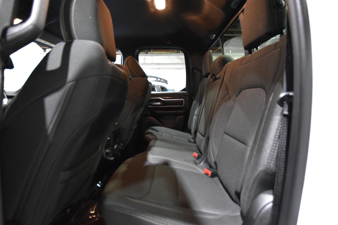 RAM 1500 Big Horn 4x4 Quad Cab 6'4" Box 2020