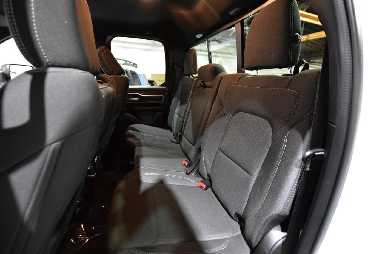 RAM 1500 Big Horn 4x4 Quad Cab 6'4" Box 2020