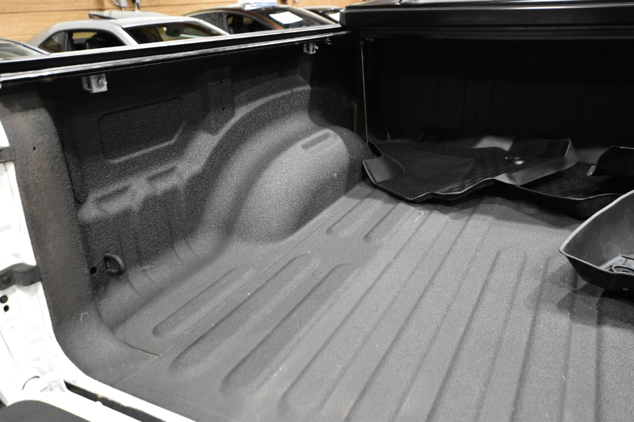 RAM 1500 Big Horn 4x4 Quad Cab 6'4" Box 2020
