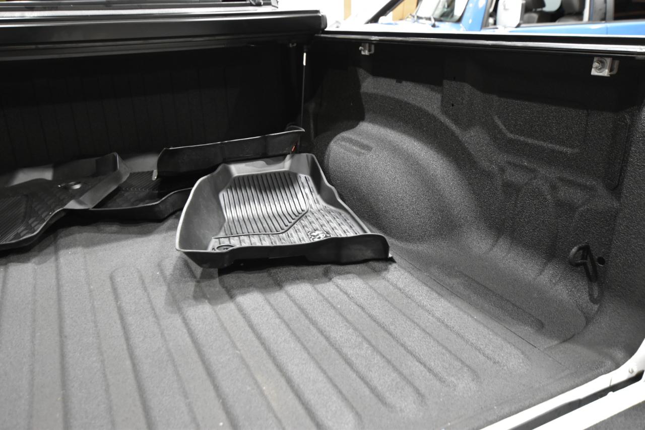 RAM 1500 Big Horn 4x4 Quad Cab 6'4" Box 2020