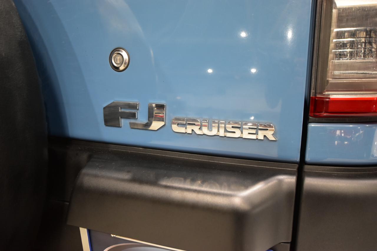 Toyota FJ Cruiser 4WD 4dr Auto (Natl) 2012