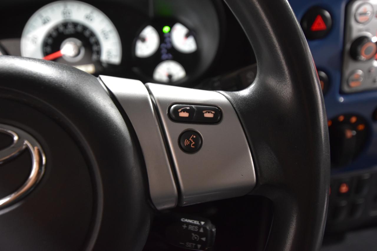 Toyota FJ Cruiser 4WD 4dr Auto (Natl) 2012