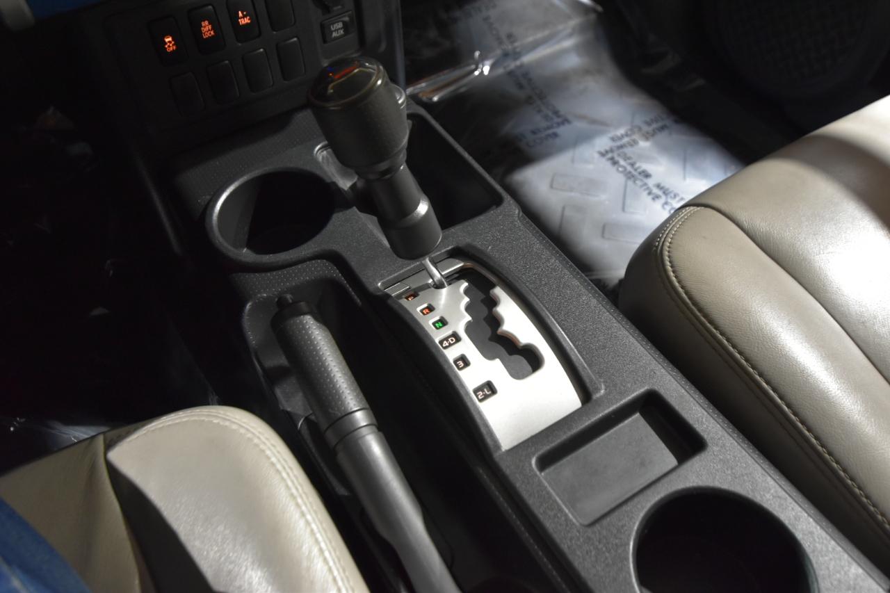 Toyota FJ Cruiser 4WD 4dr Auto (Natl) 2012