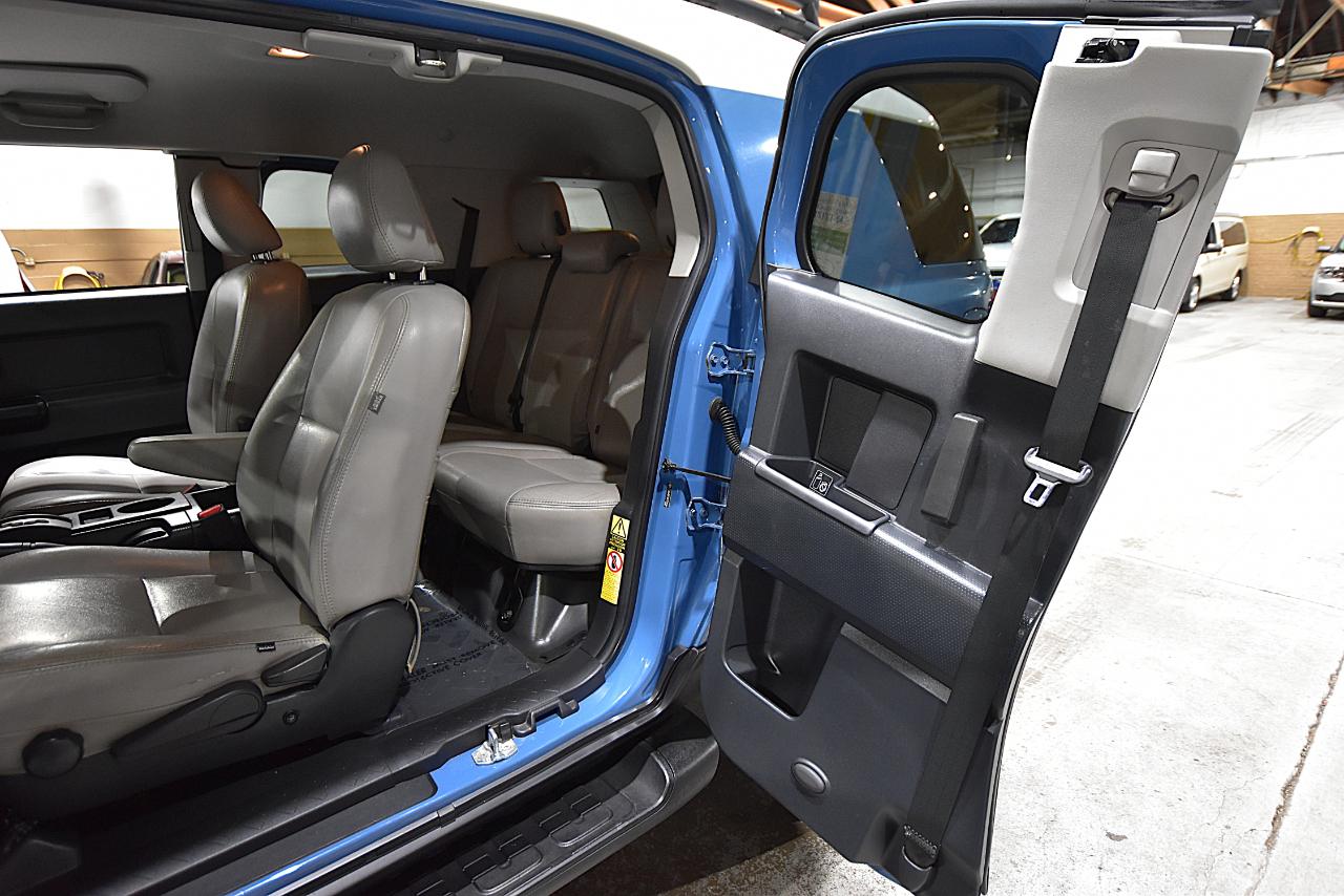 Toyota FJ Cruiser 4WD 4dr Auto (Natl) 2012