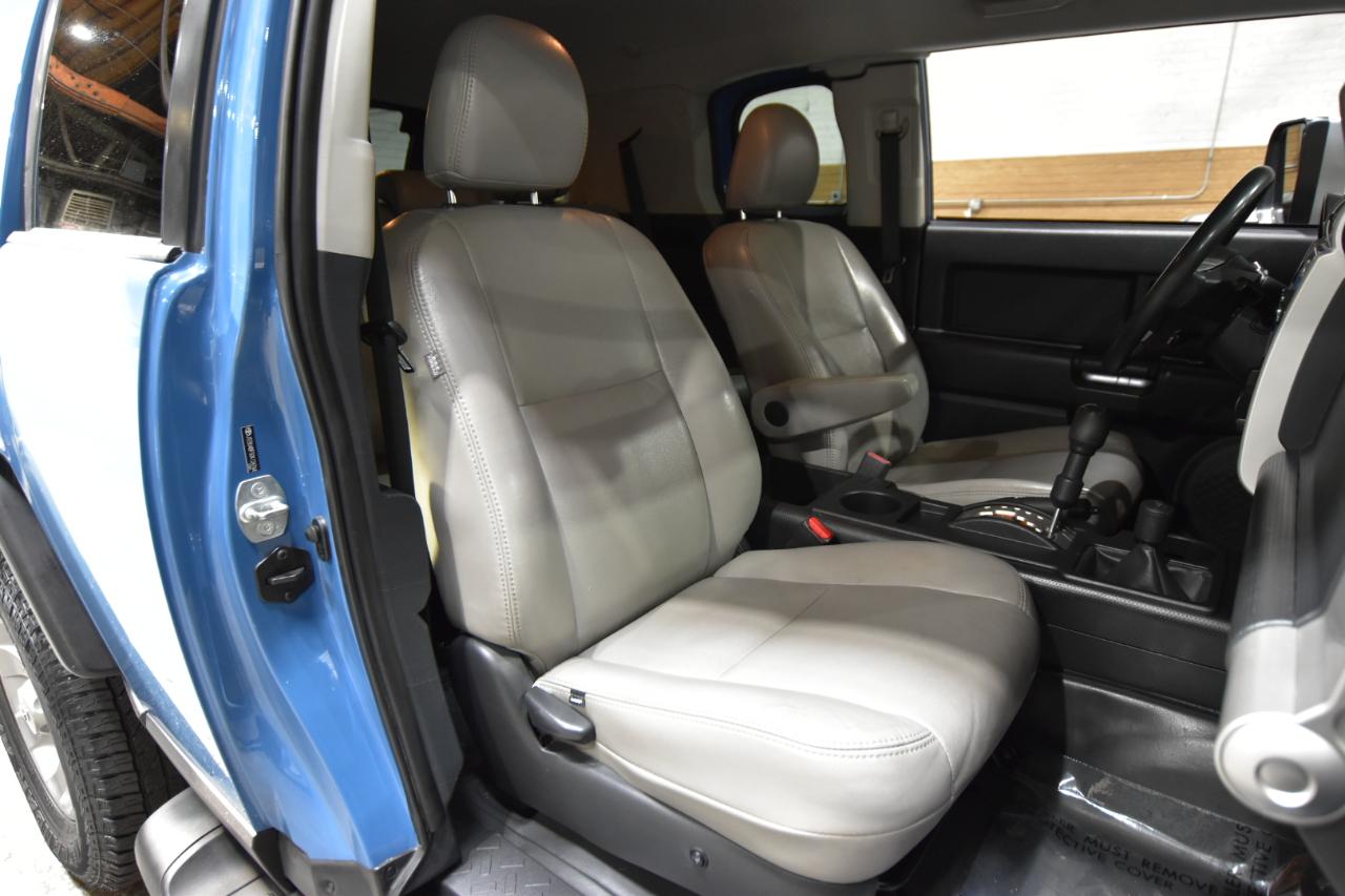 Toyota FJ Cruiser 4WD 4dr Auto (Natl) 2012