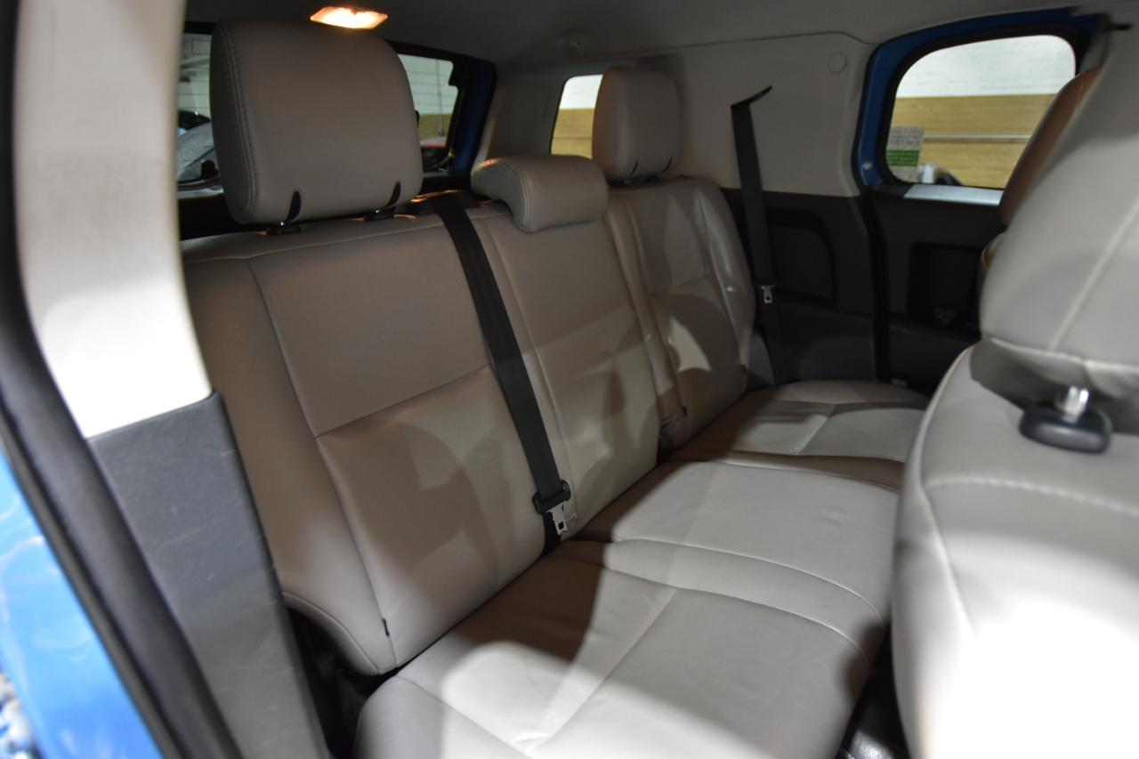 Toyota FJ Cruiser 4WD 4dr Auto (Natl) 2012