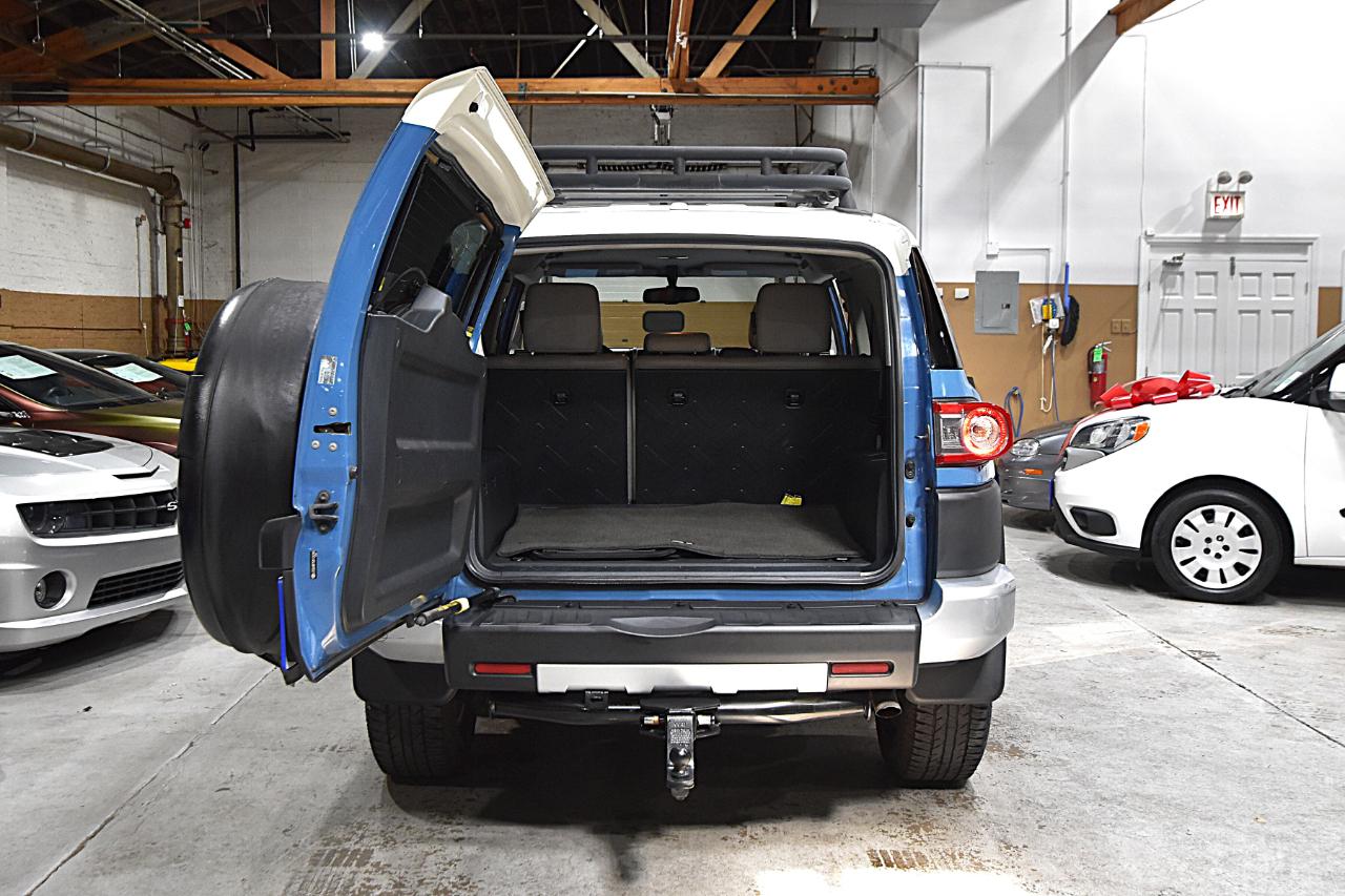 Toyota FJ Cruiser 4WD 4dr Auto (Natl) 2012