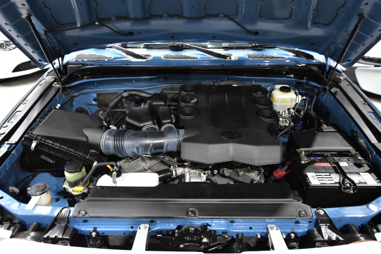 Toyota FJ Cruiser 4WD 4dr Auto (Natl) 2012