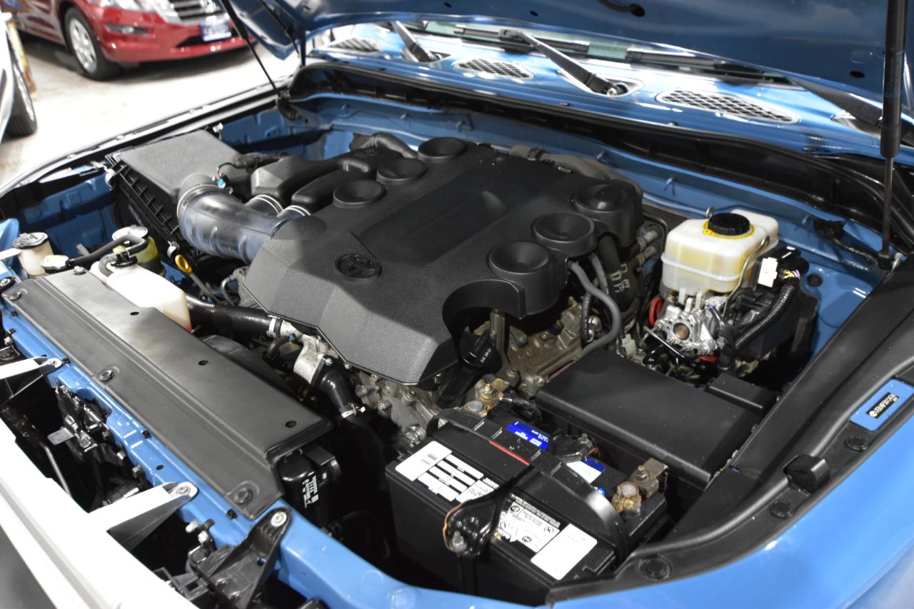 Toyota FJ Cruiser 4WD 4dr Auto (Natl) 2012