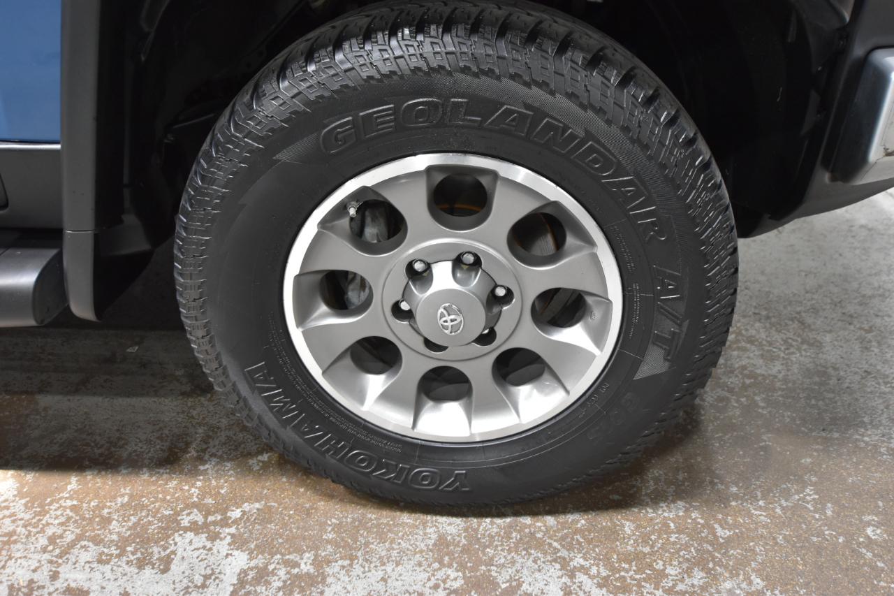 Toyota FJ Cruiser 4WD 4dr Auto (Natl) 2012