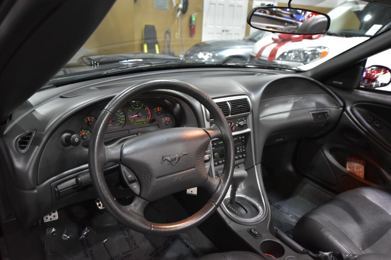 Ford Mustang 2dr Conv GT Deluxe 2004