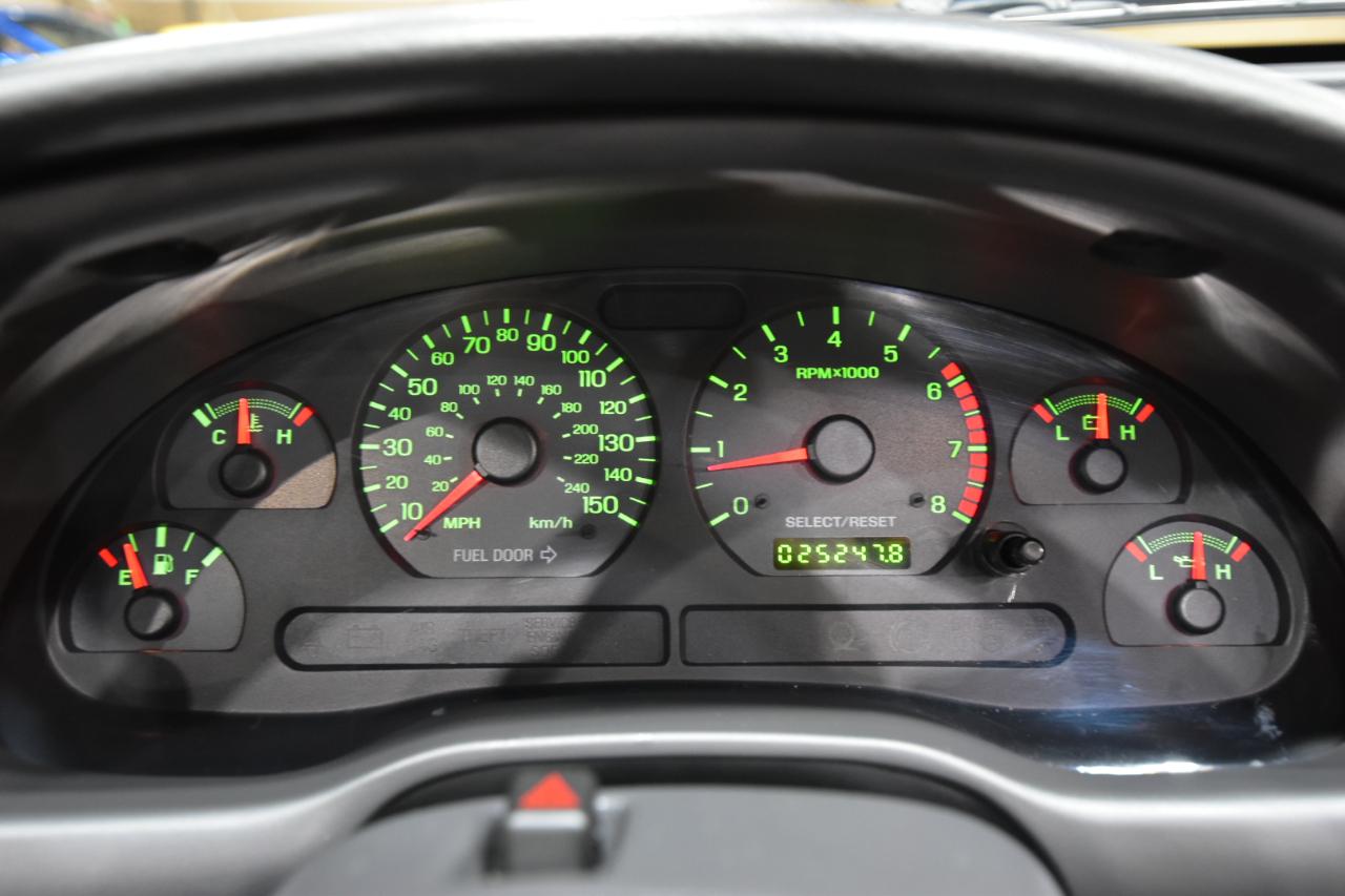 Ford Mustang 2dr Conv GT Deluxe 2004