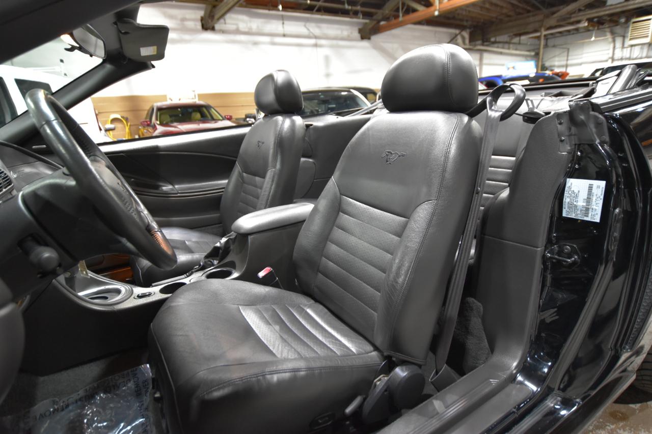 Ford Mustang 2dr Conv GT Deluxe 2004