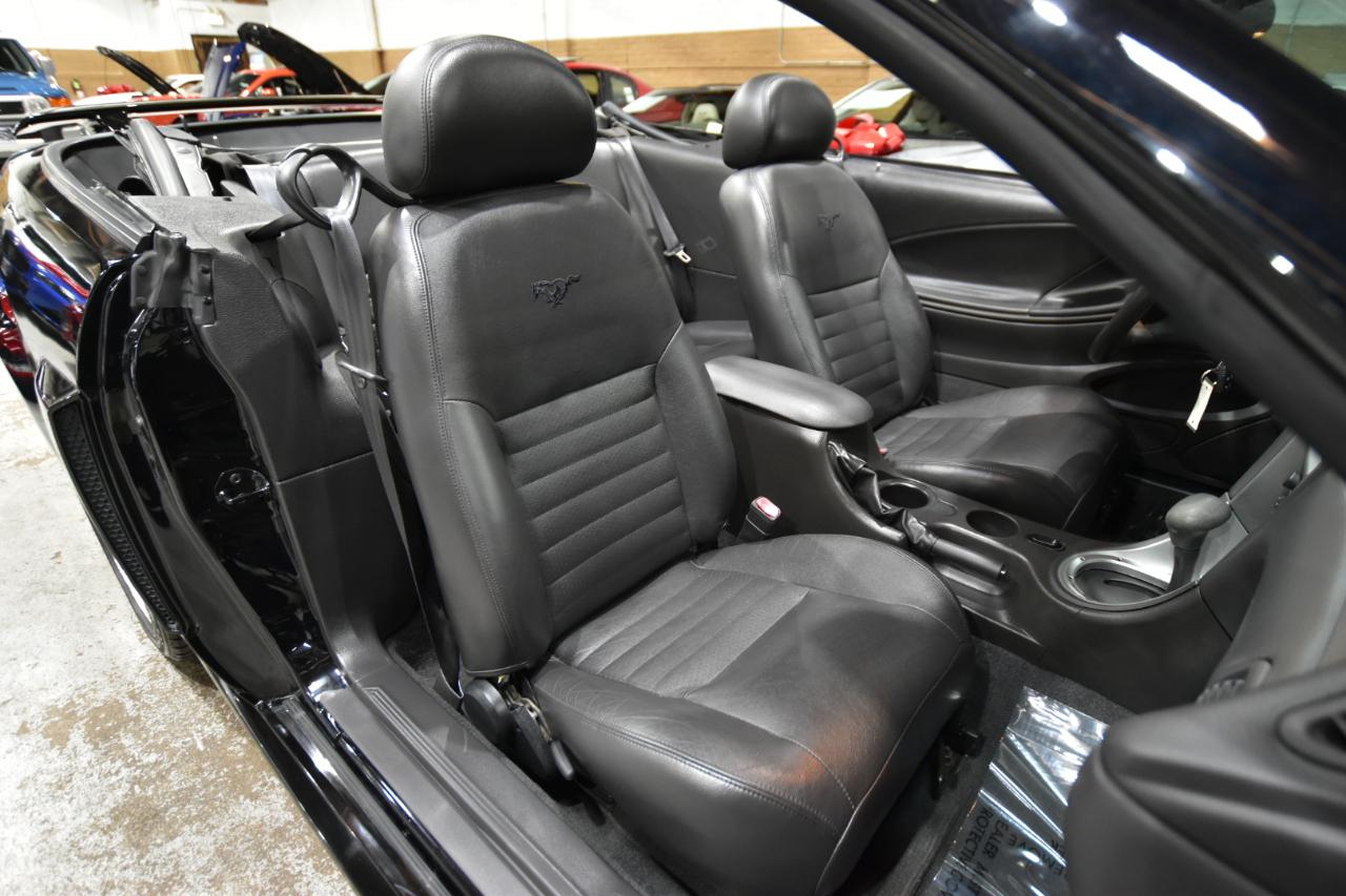 Ford Mustang 2dr Conv GT Deluxe 2004