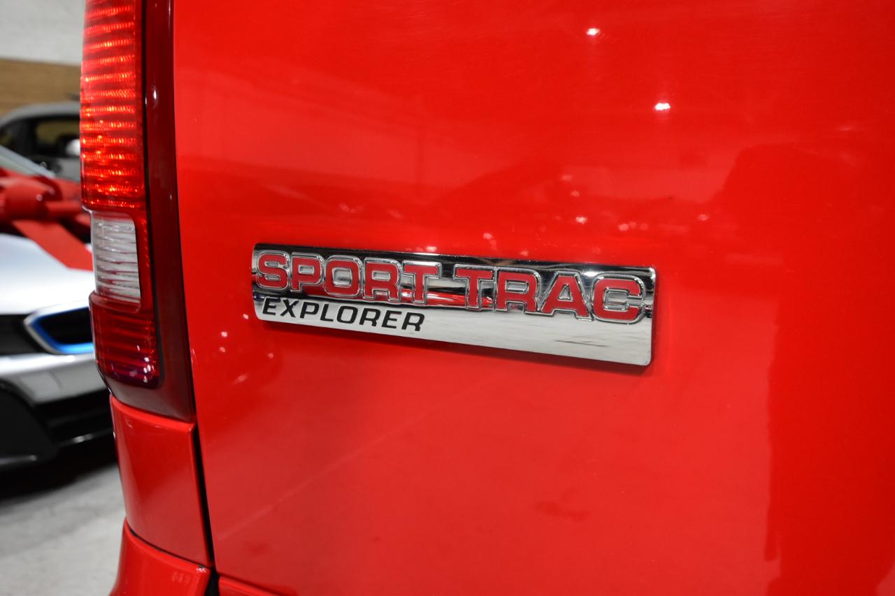 Ford Explorer Sport Trac AWD 4dr V8 Adrenalin 2010