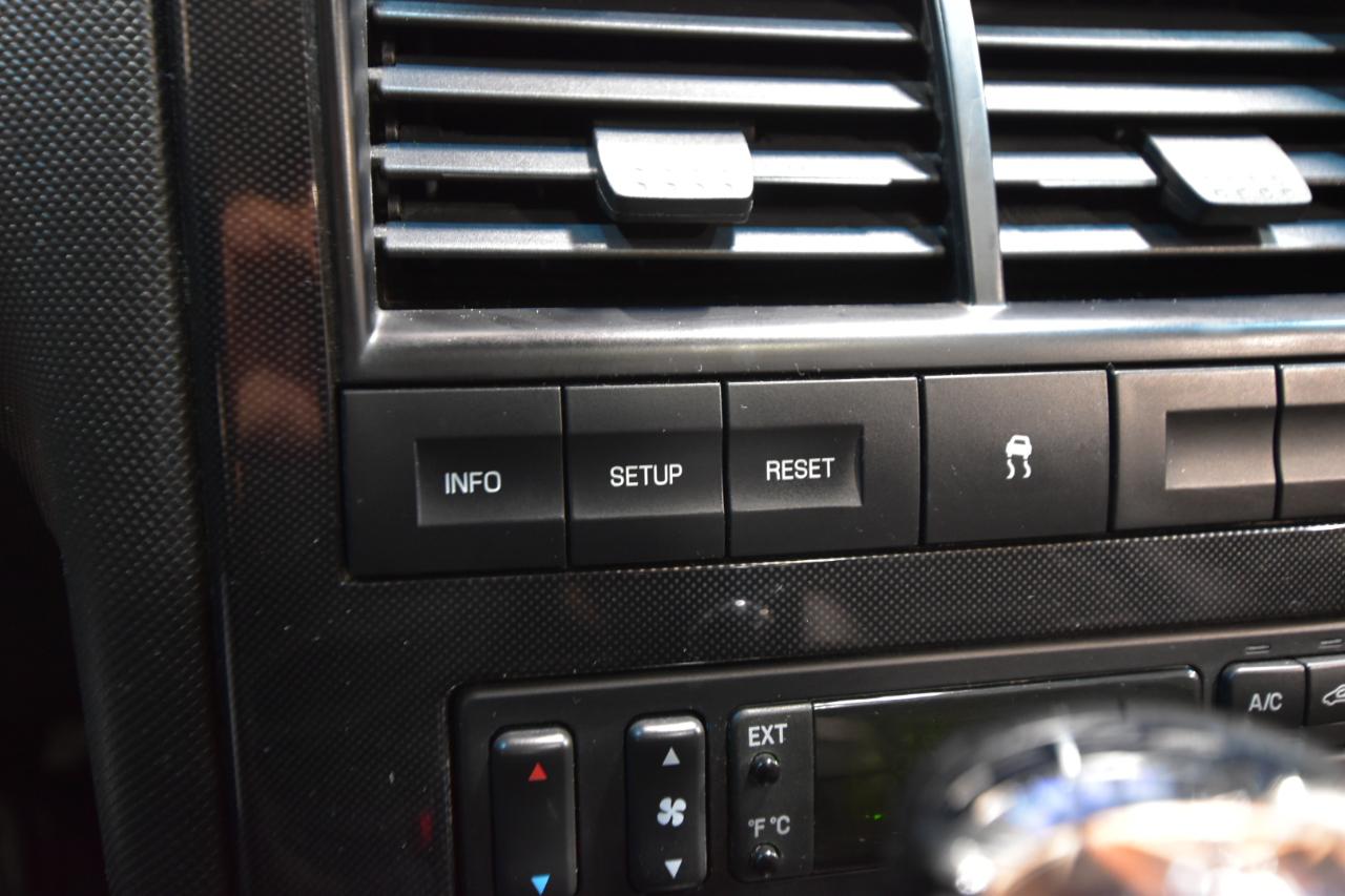 Ford Explorer Sport Trac AWD 4dr V8 Adrenalin 2010