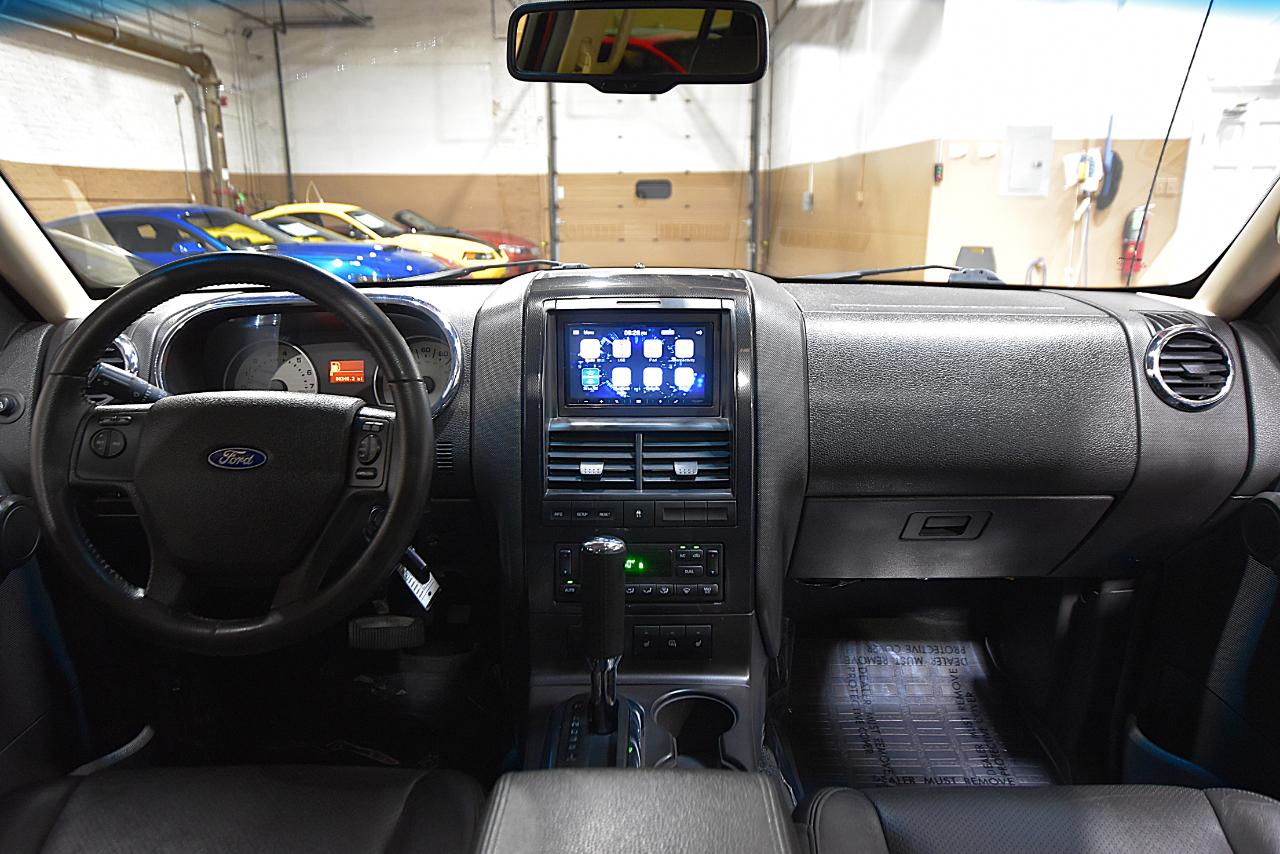 Ford Explorer Sport Trac AWD 4dr V8 Adrenalin 2010