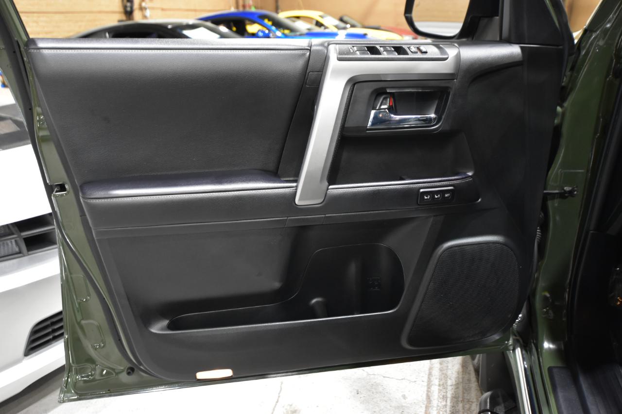 Toyota 4Runner Limited 4WD (Natl) 2022