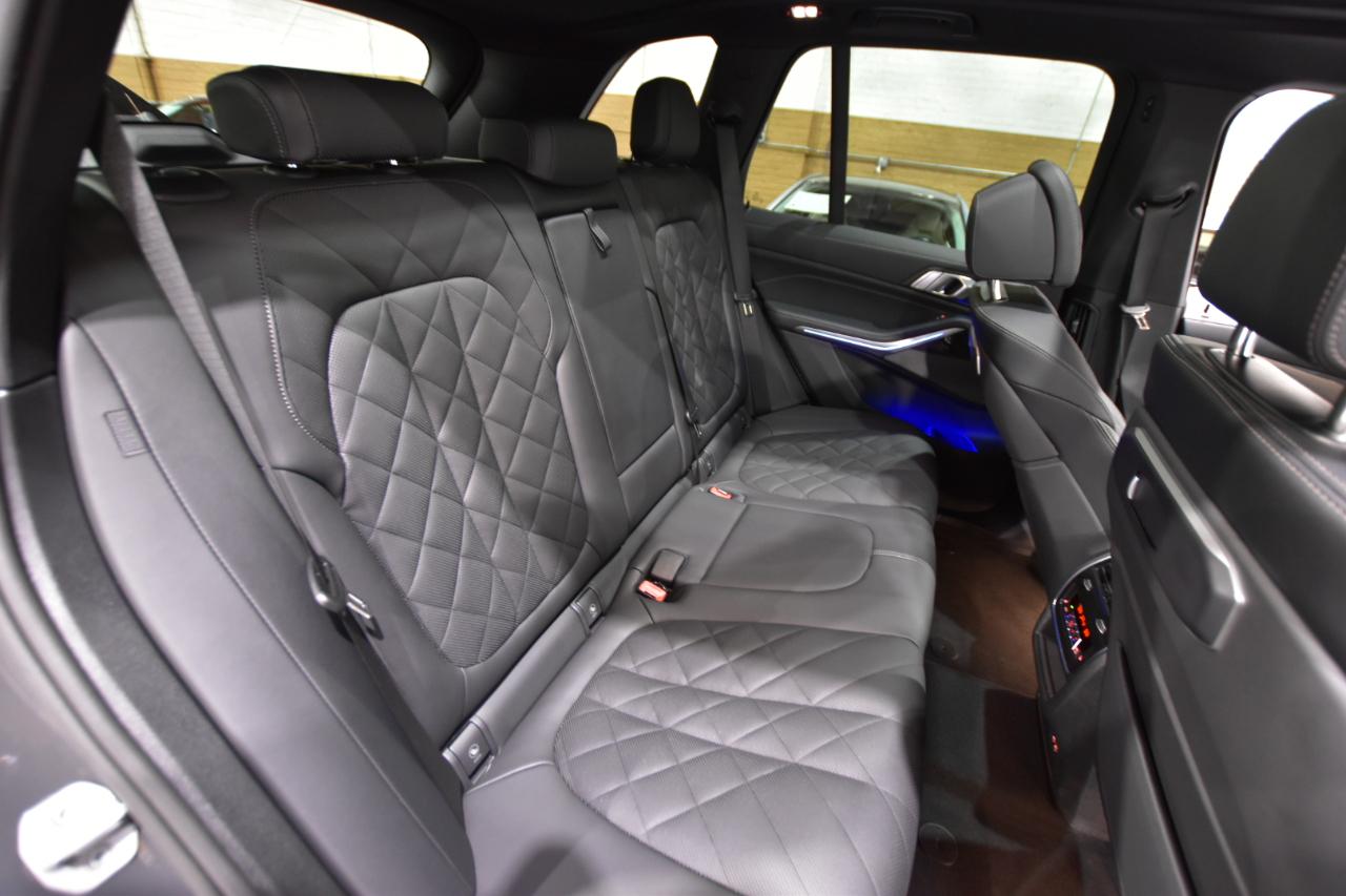 BMW X5 xDrive40i Sports Activity Vehicle 2025