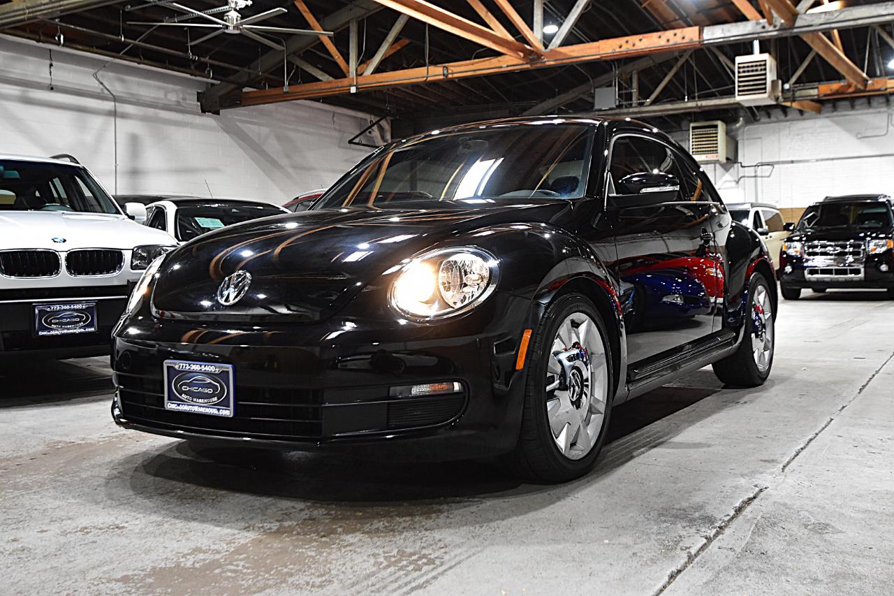 Volkswagen Beetle 2.5L PZEV W/SOUND/NAV 2012