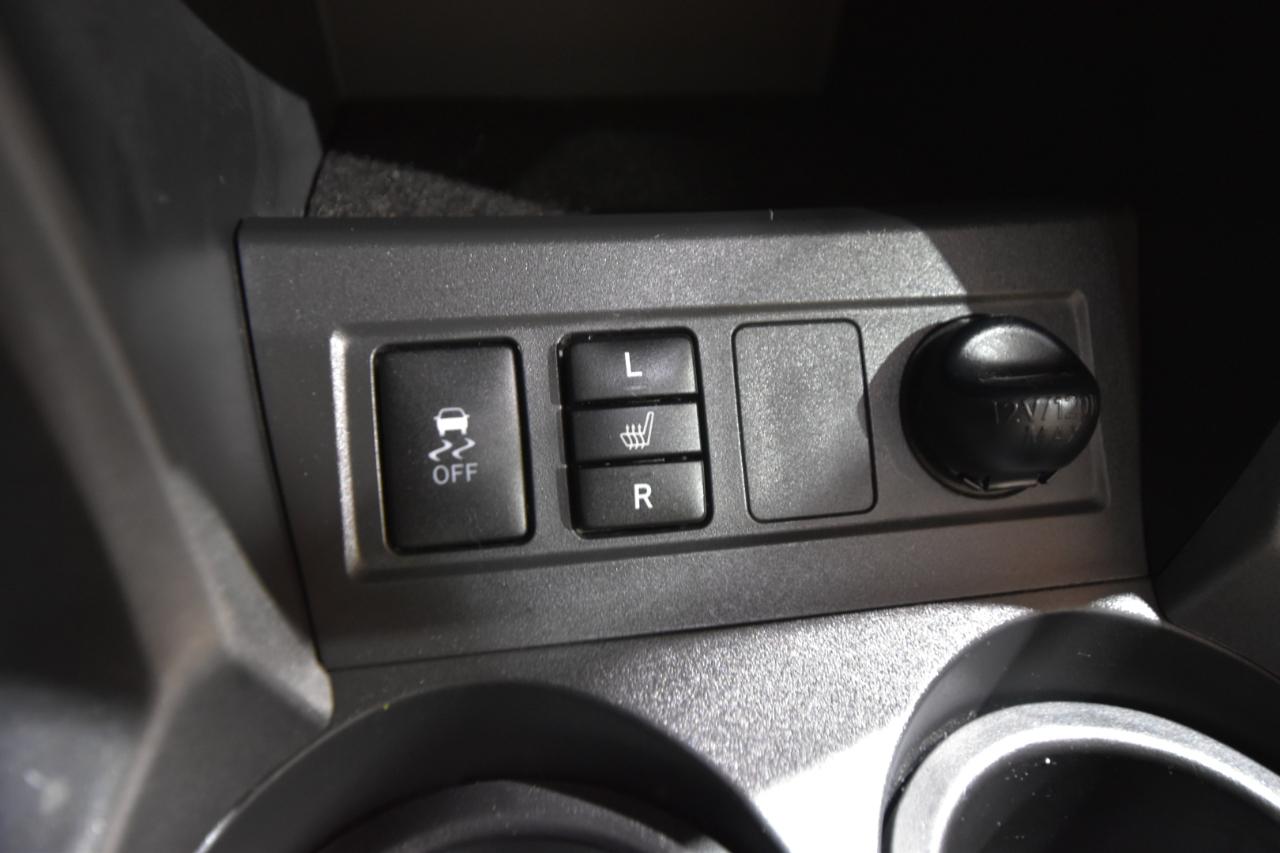 Toyota RAV4 4WD 4dr 4-cyl 4-Spd AT Ltd (Natl) 2010