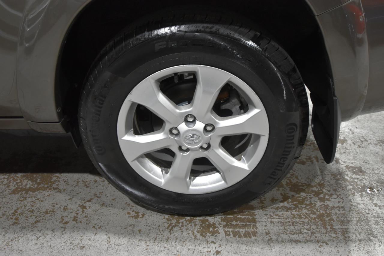 Toyota RAV4 4WD 4dr 4-cyl 4-Spd AT Ltd (Natl) 2010