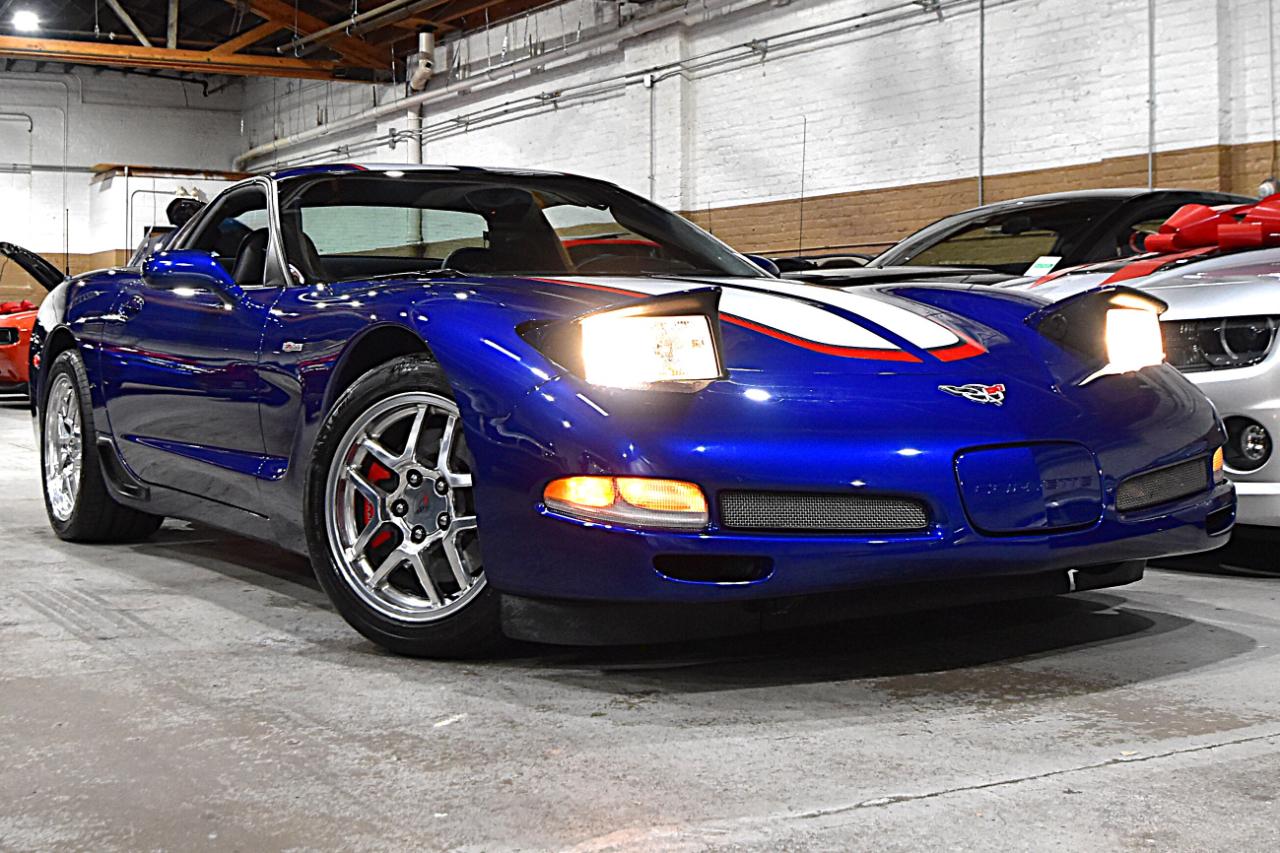 Chevrolet Corvette 2dr Z06 Hardtop 2004