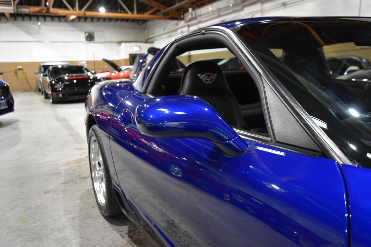 Chevrolet Corvette 2dr Z06 Hardtop 2004