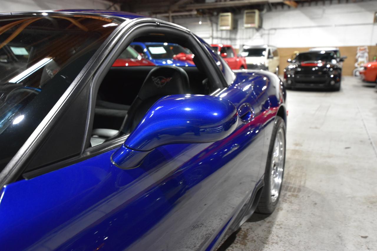 Chevrolet Corvette 2dr Z06 Hardtop 2004