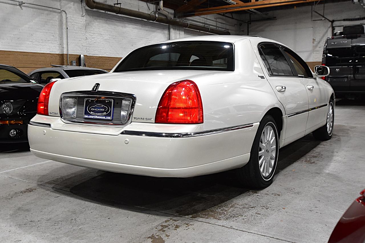 Lincoln Town Car 4dr Sdn Signature Limited 2005