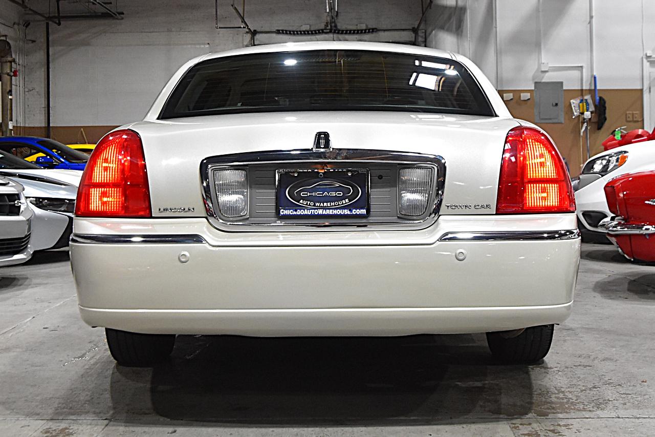 Lincoln Town Car 4dr Sdn Signature Limited 2005
