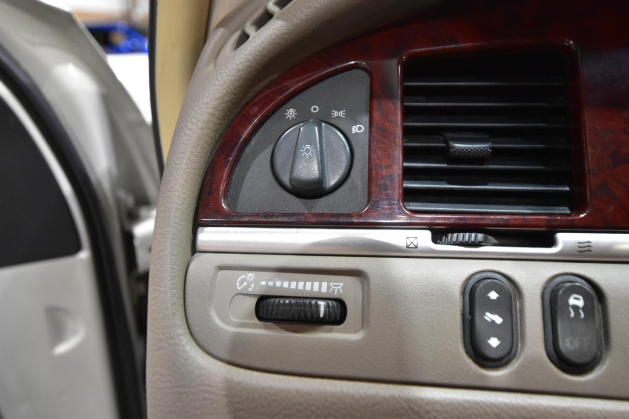Lincoln Town Car 4dr Sdn Signature Limited 2005
